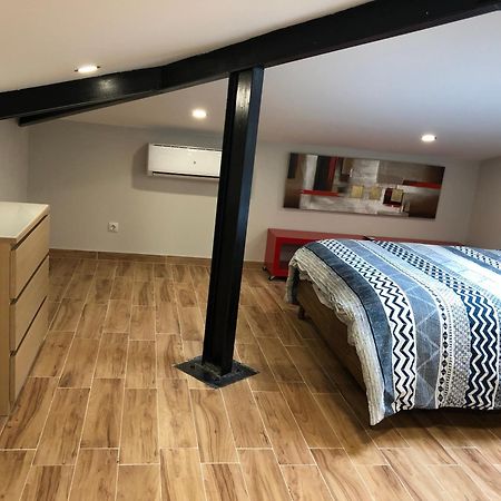 Habitacion Con Cocina Y Bano Bilbao Bagian luar foto