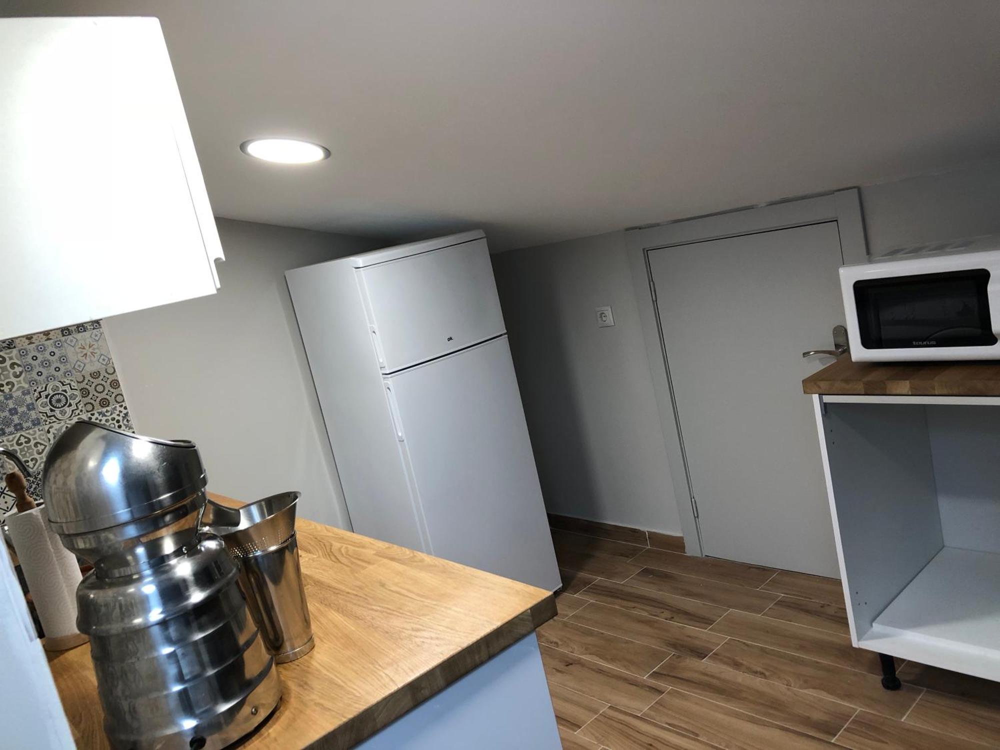 Habitacion Con Cocina Y Bano Bilbao Bagian luar foto